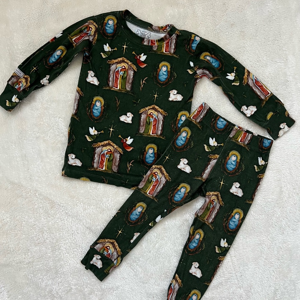 Kids Green Pajamas with Nativity Print